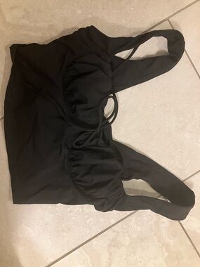 HALARA Black Women's Swim Top